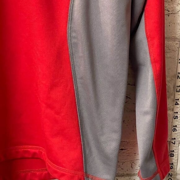 North Face Red Partial Zip Red Gray Pull Over - Picture 4 of 9